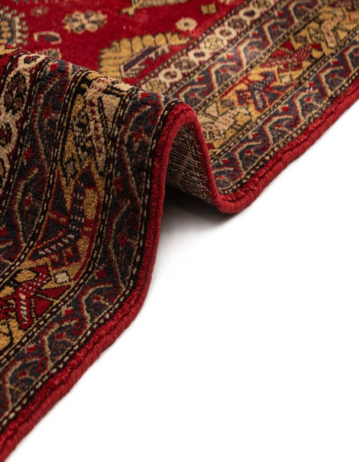 Detail image of 3' 3 x 4' 11 Schirwan Rug