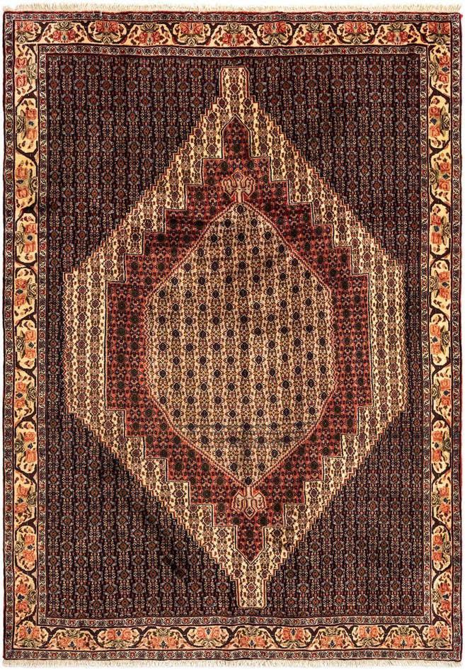Detail image of 6' 10 x 9' 2 Senneh Wool Rug