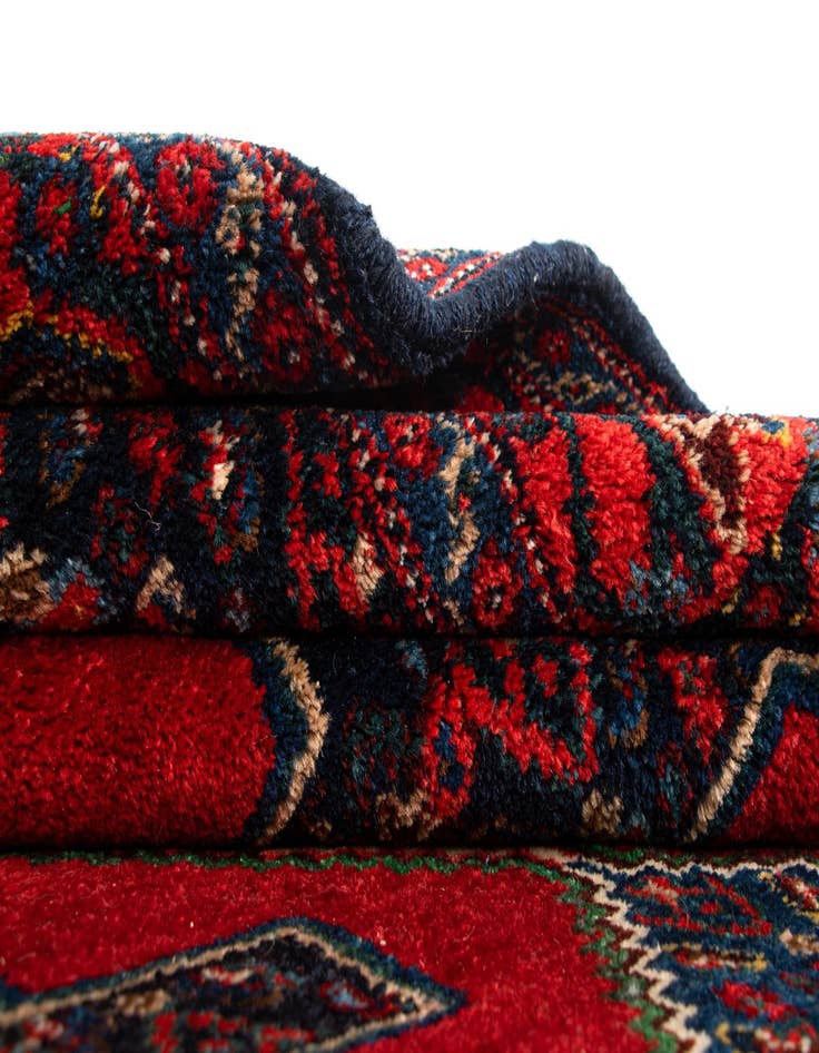 Detail image of 3' 10 x 5' 7 Senneh Wool Rug