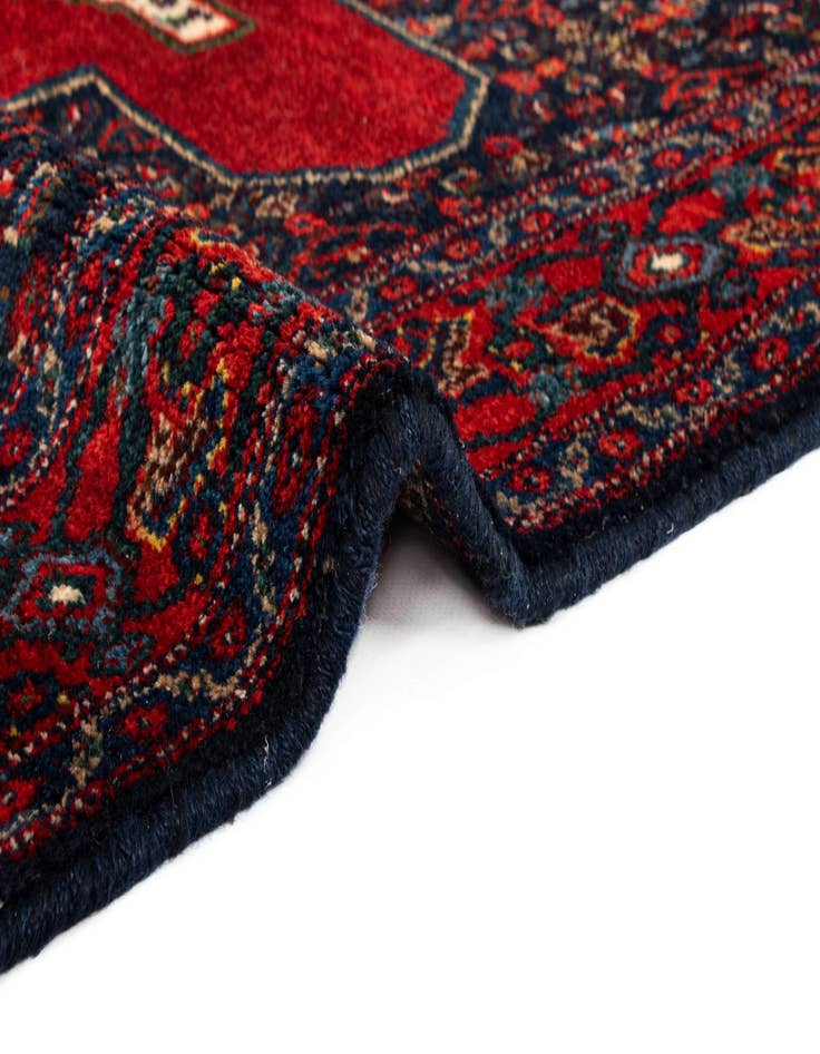 Detail image of 3' 10 x 5' 7 Senneh Wool Rug
