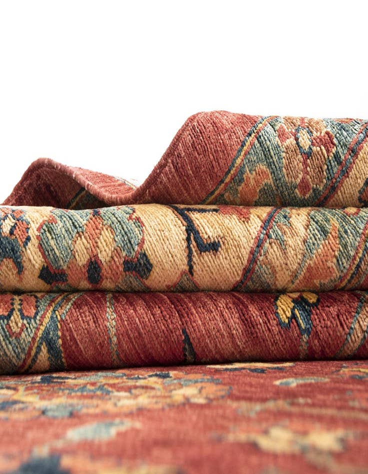 Detail image of 9' 1 x 11' 3 Serapi Wool Rug