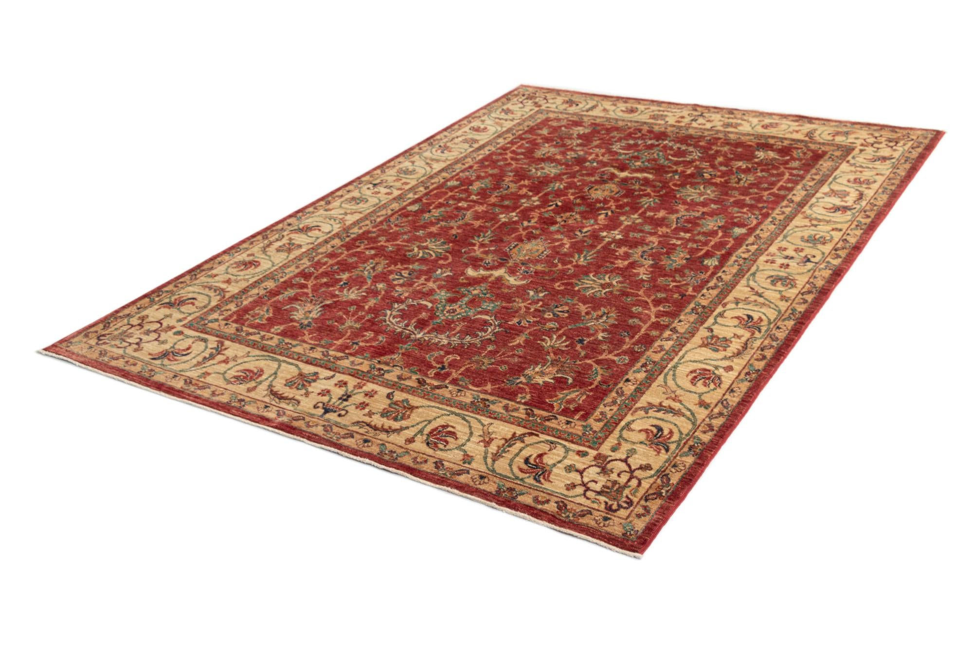 5' 9 x 8' Serapi Rug