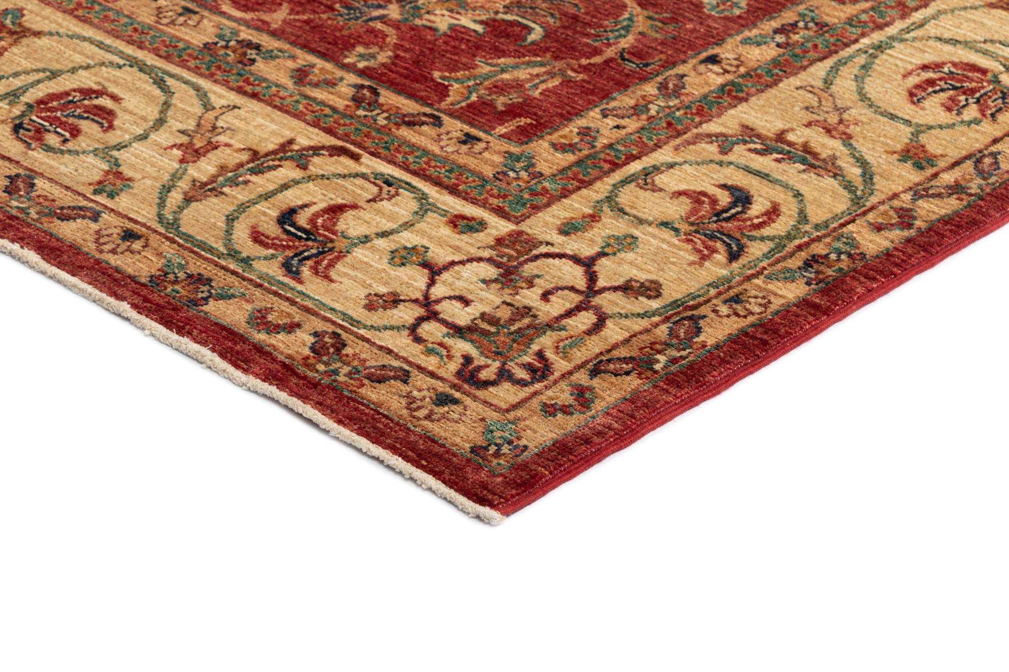 5' 9 x 8' Serapi Rug