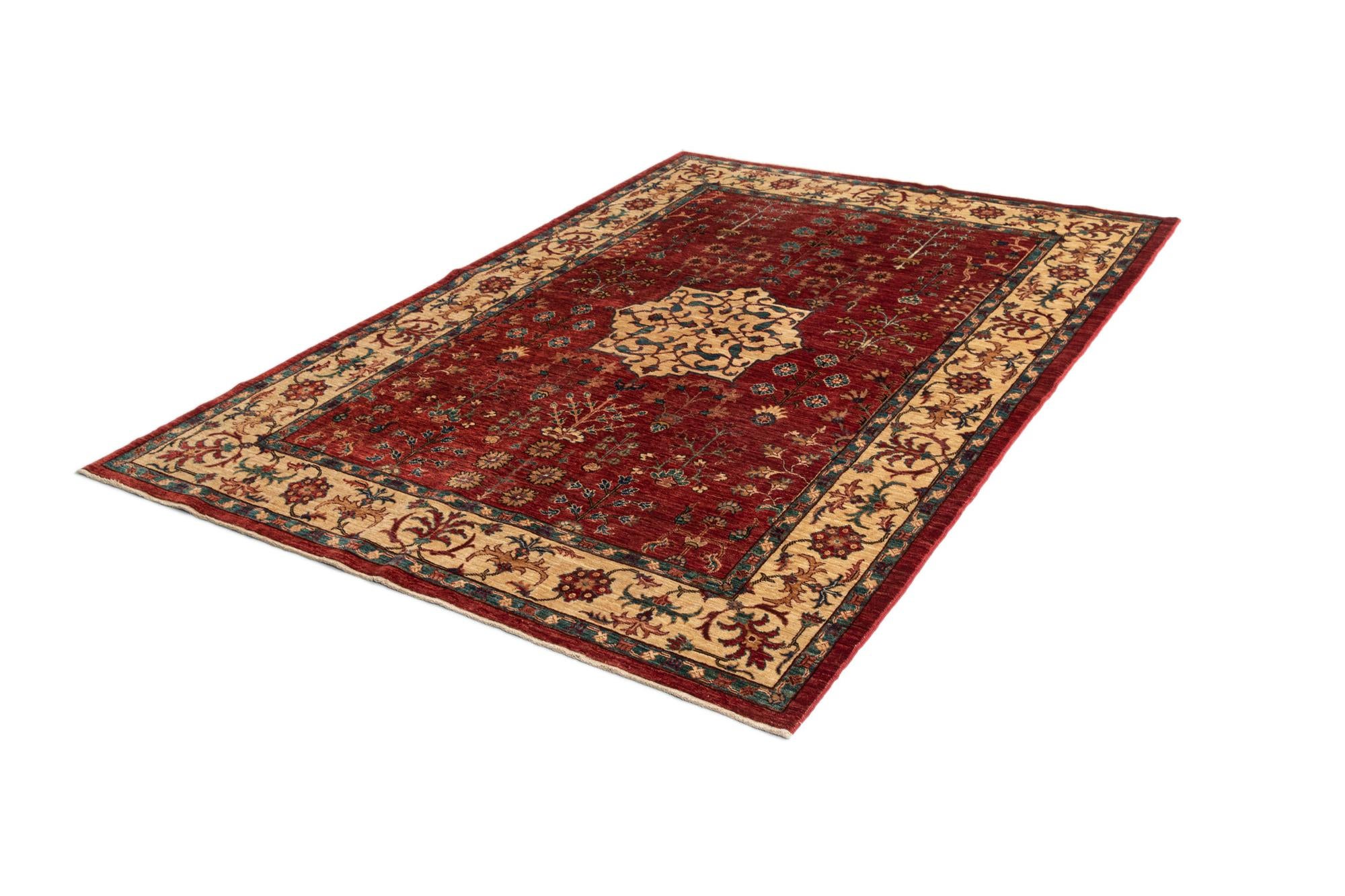 5' 7 x 8' Serapi Rug