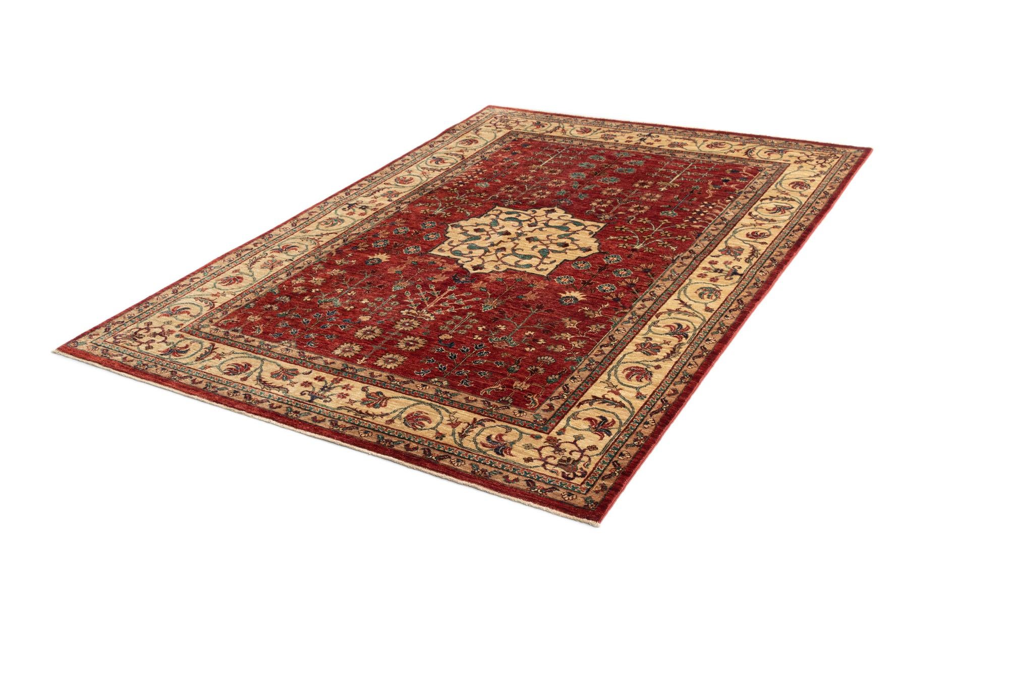 5' 5 x 7' 6 Serapi Rug