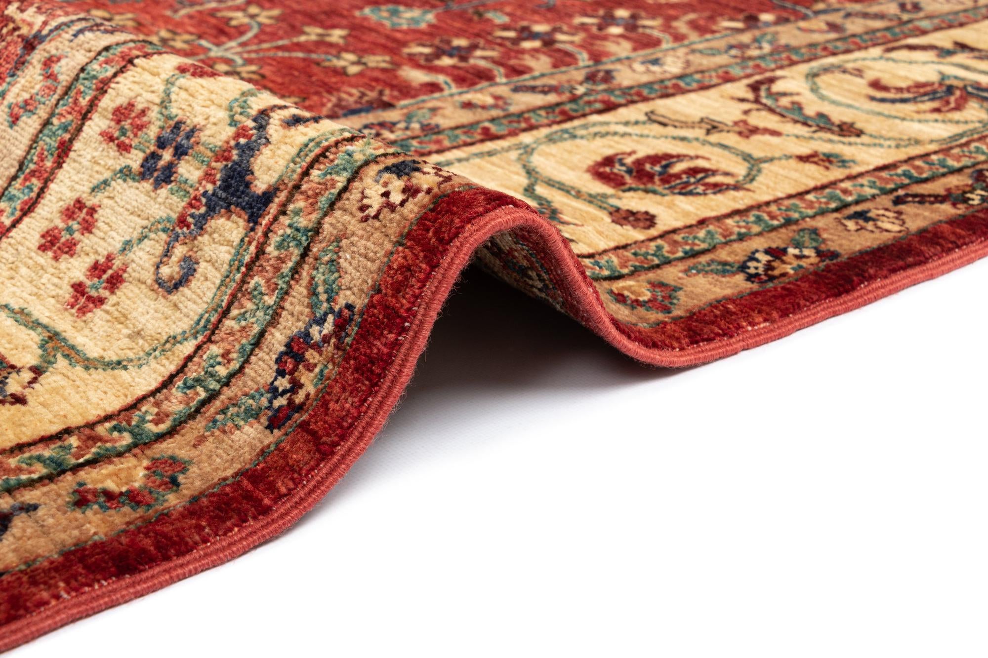5' 5 x 7' 6 Serapi Rug