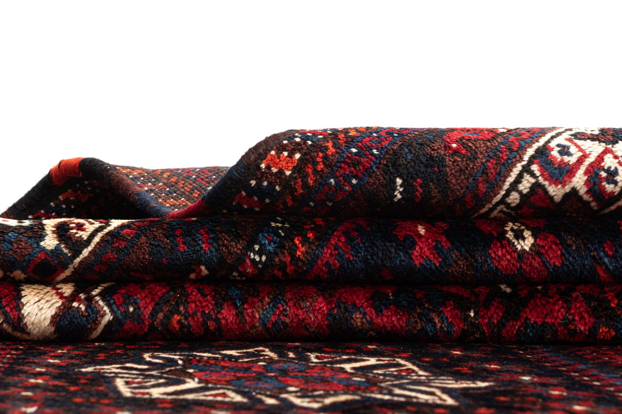 6' 8 x 9' 10 Shiraz Wool Rug