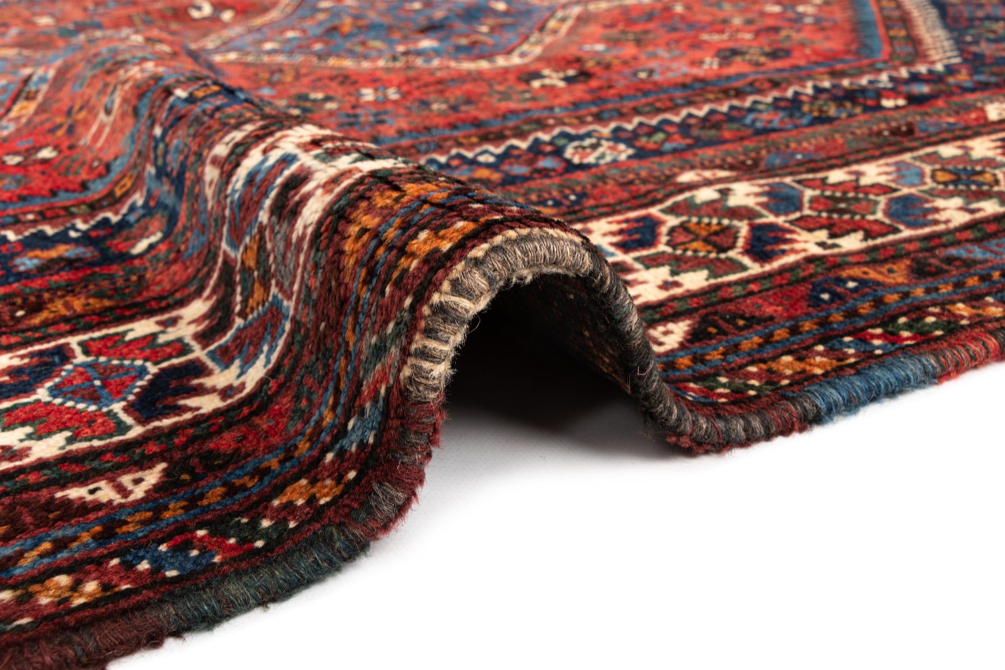 5' 2 x 6' 7 Shiraz Wool Rug