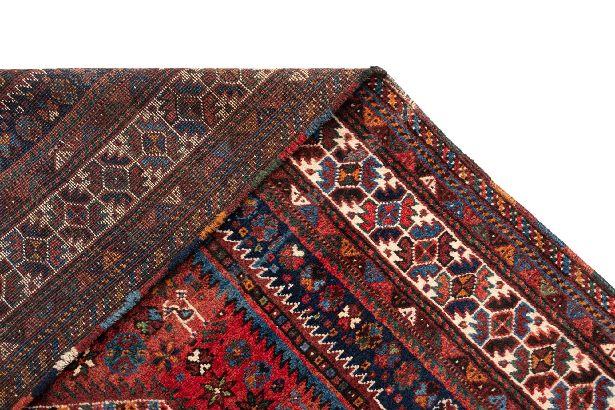 5' 2 x 6' 7 Shiraz Wool Rug