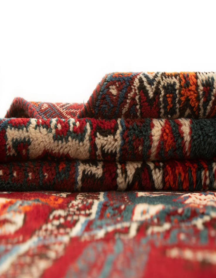Detail image of 5' 3 x 8' 10 Shiraz Rug