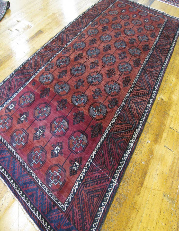 Detail image of 5' 1 x 10' Hand Knotted Shiraz Persian Wool Rug