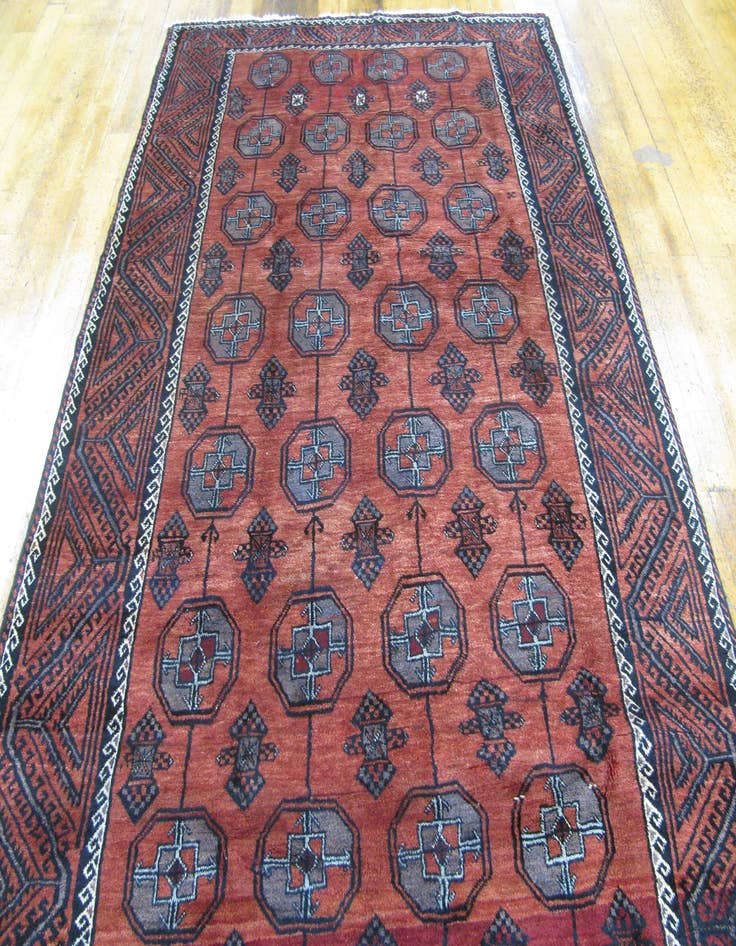 Detail image of 5' 1 x 10' Hand Knotted Shiraz Persian Wool Rug