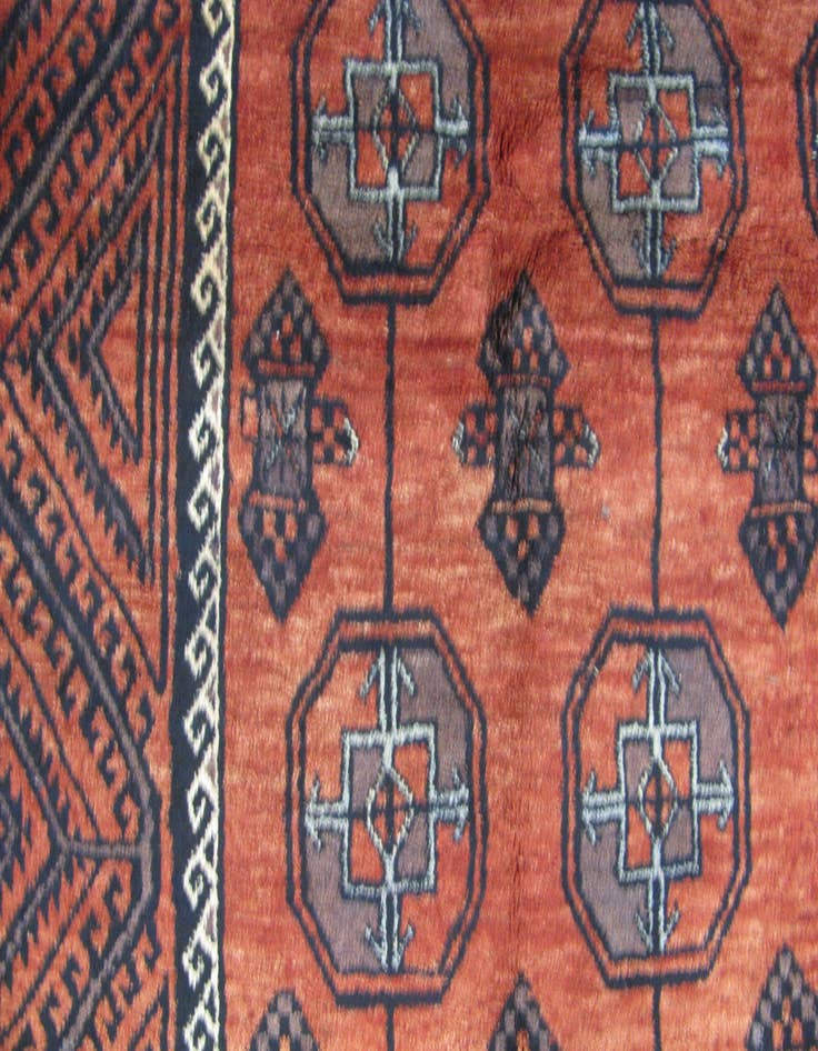 Detail image of 5' 1 x 10' Hand Knotted Shiraz Persian Wool Rug