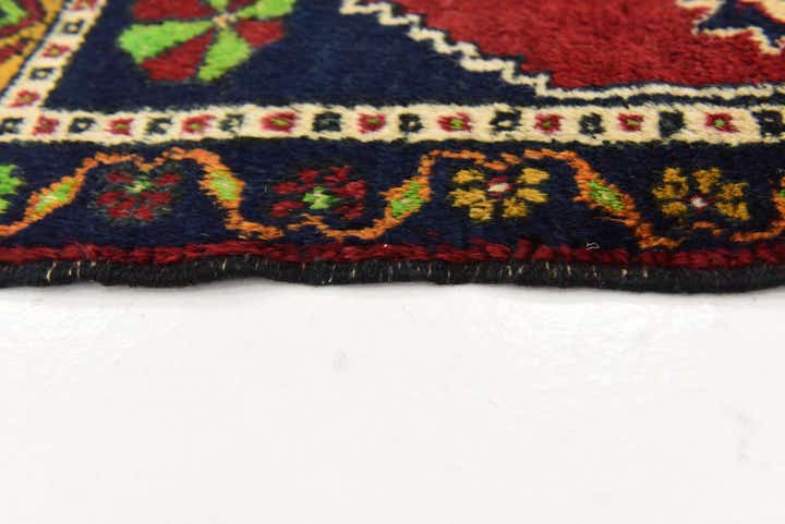 1' 9 x 3' 2 Hand Knotted Shiraz Persian Wool Rug