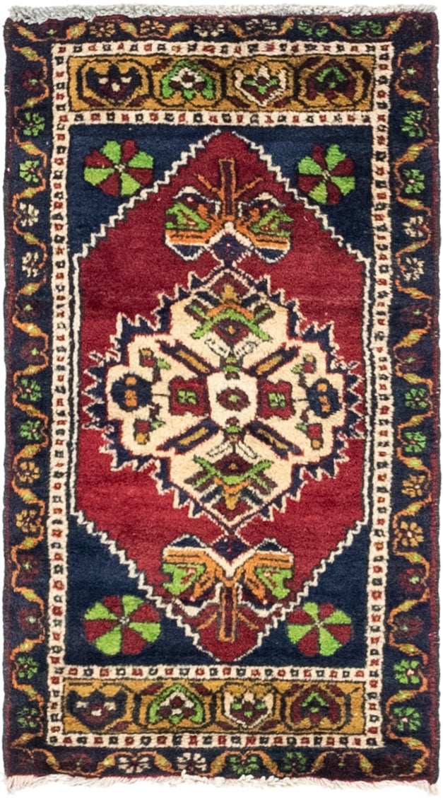 1' 9 x 3' 2 Hand Knotted Shiraz Persian Wool Rug