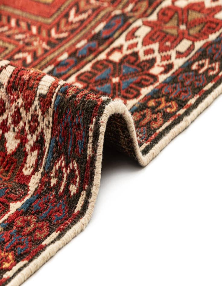 Detail image of 4' x 6' 9 Shirvan Rug