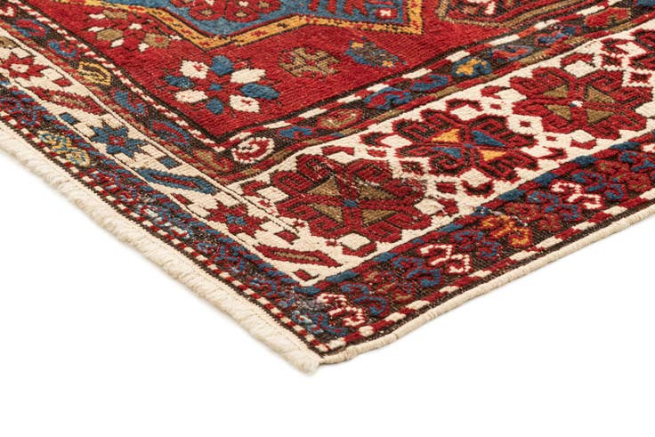 Detail image of 4' x 6' 9 Shirvan Rug