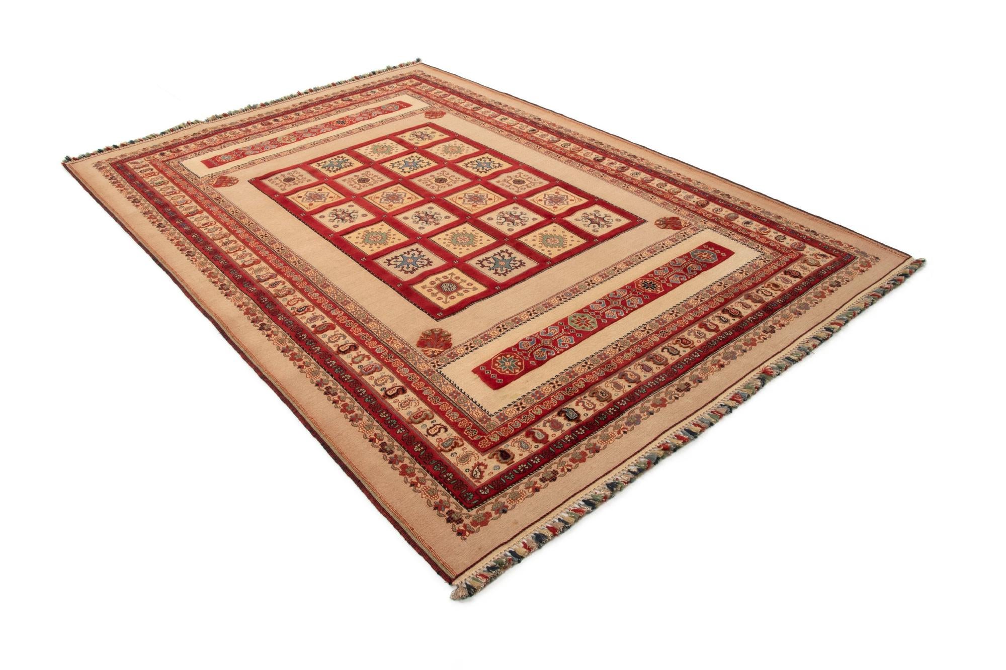 6' 7 x 9' 7 Sumak Kilim Rug