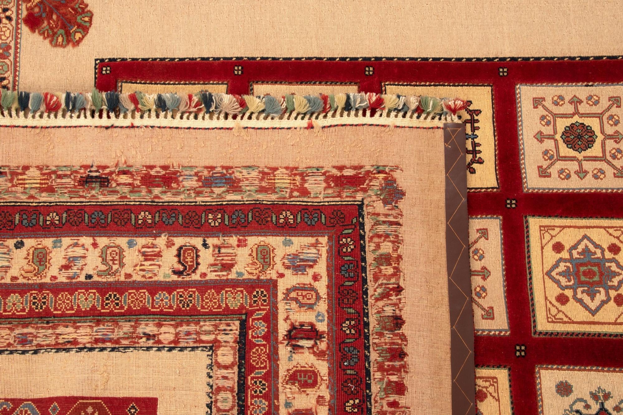 6' 7 x 9' 7 Sumak Kilim Rug
