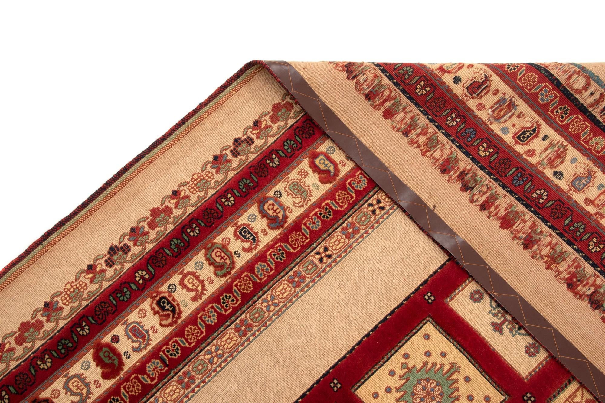 6' 7 x 9' 7 Sumak Kilim Rug