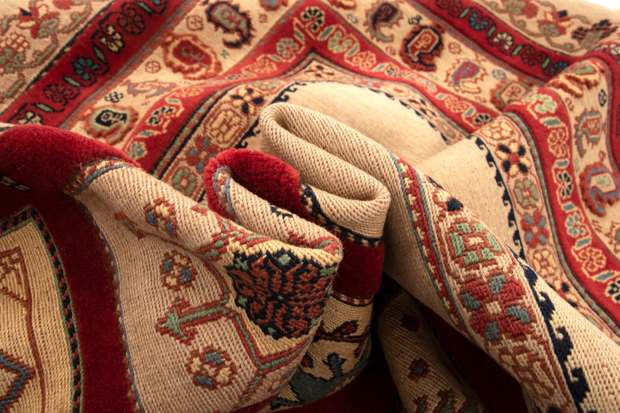 6' 7 x 9' 7 Sumak Kilim Rug