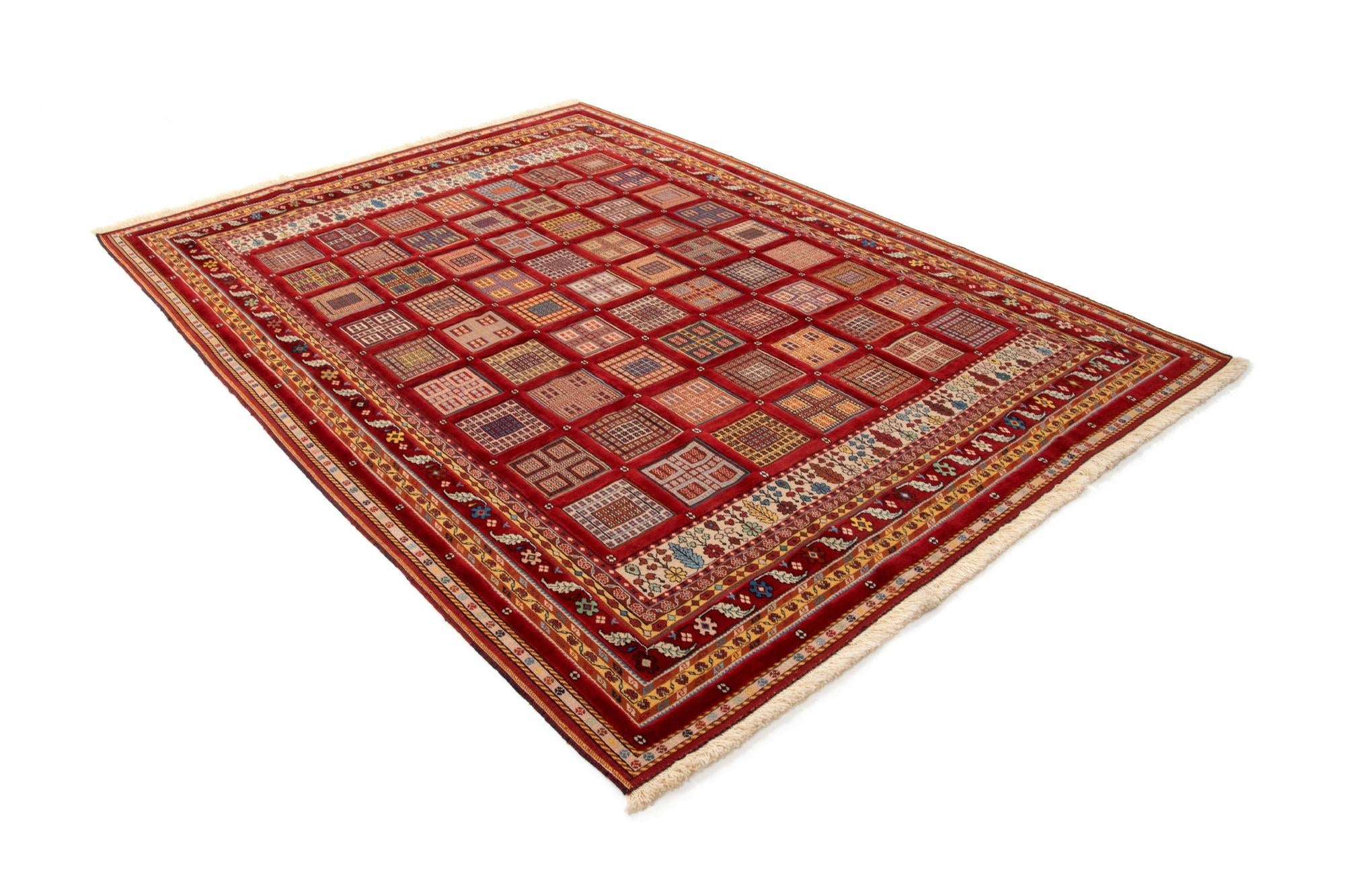 6' 10 x 9' 11 Sumak Kilim Rug