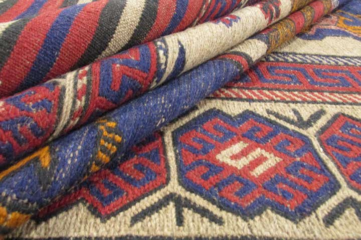 6' 5 x 9' 5 Hand Woven Sumak Wool Rug