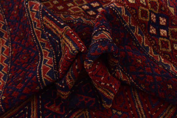 4' 10 x 6' 5 Hand Knotted Sumak Wool Rug