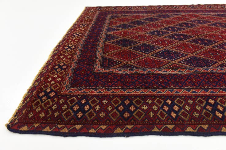 Detail image of 4' 10 x 6' 5 Hand Knotted Sumak Wool Rug