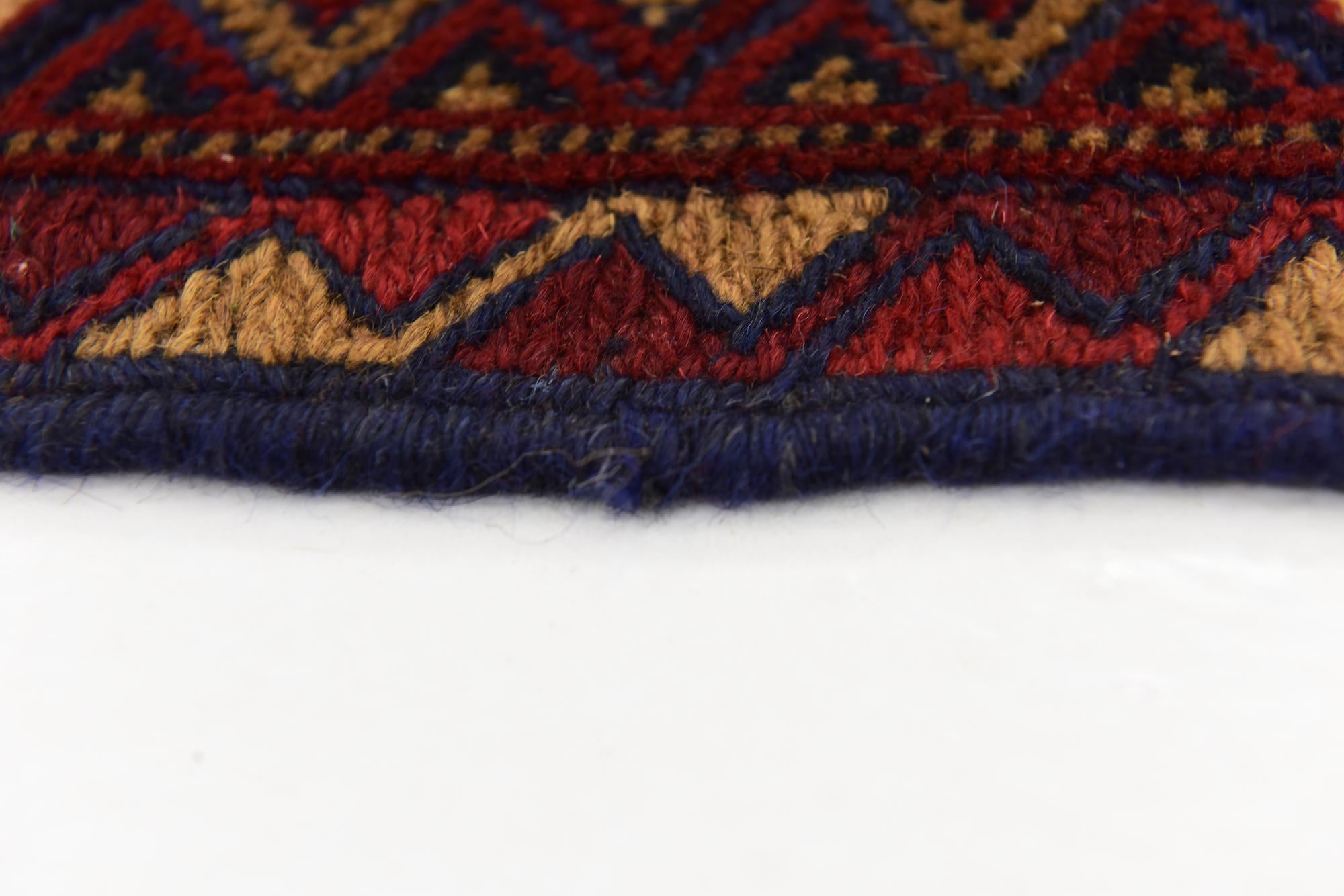 4' 10 x 6' 5 Hand Knotted Sumak Wool Rug