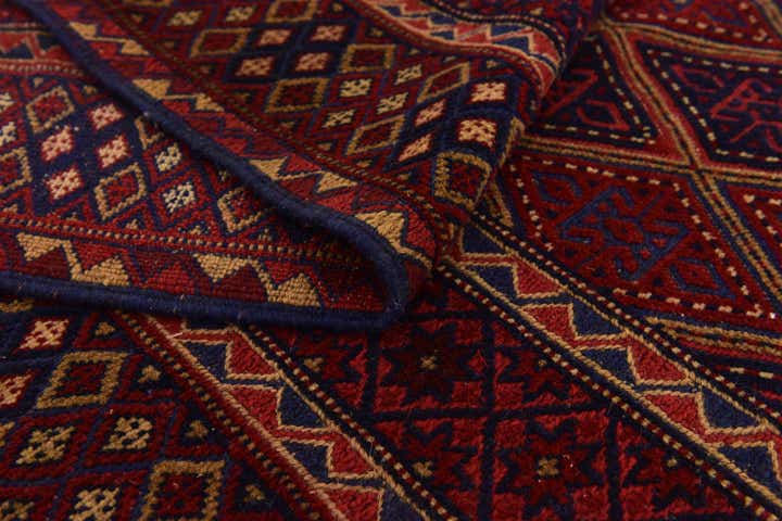 4' 10 x 6' 5 Hand Knotted Sumak Wool Rug