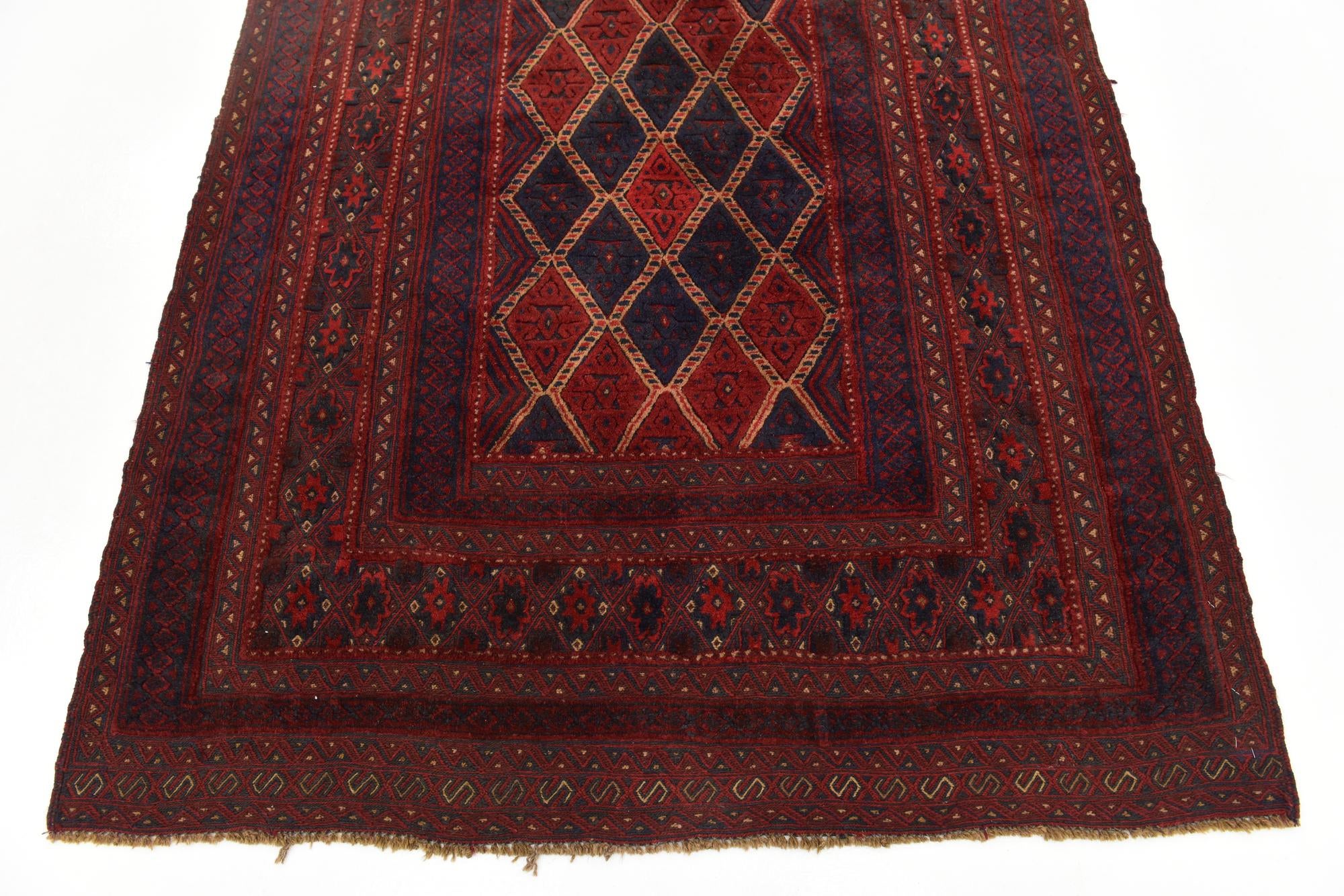 4' 10 x 6' 4 Hand Knotted Sumak Wool Rug