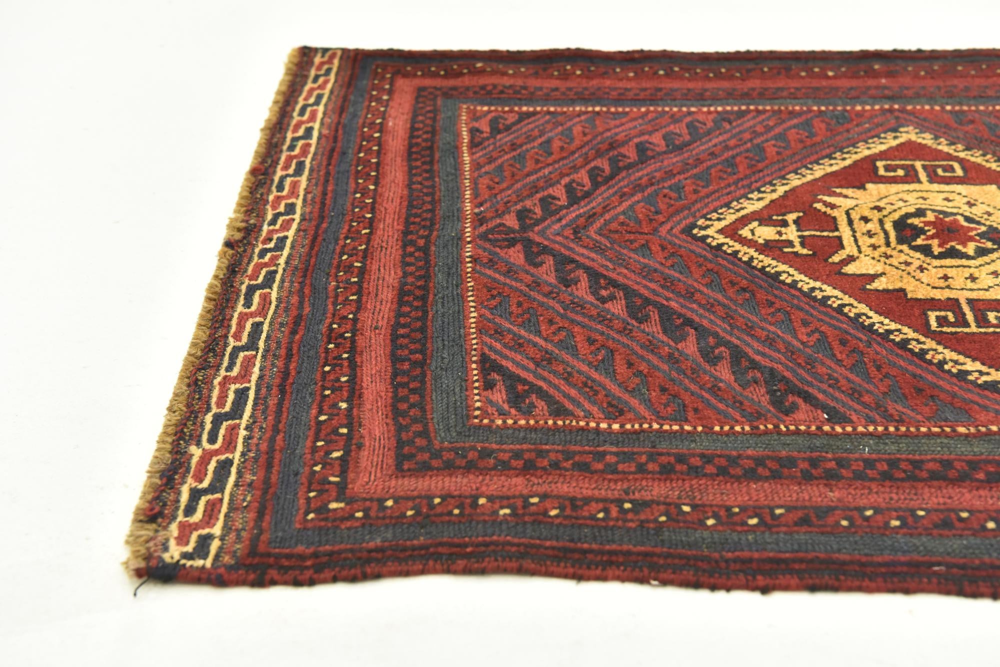 2' 10 x 4' Hand Knotted Sumak Wool Rug