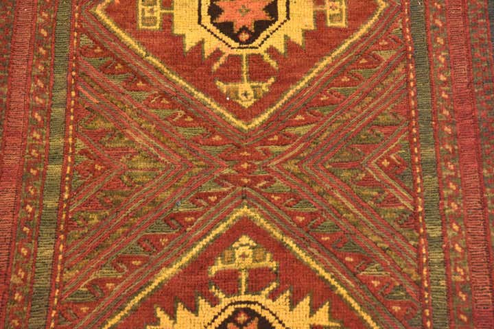 2' 7 x 4' Hand Knotted Sumak Wool Rug
