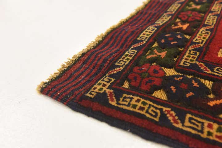 2' 10 x 4' 6 Hand Knotted Sumak Wool Rug