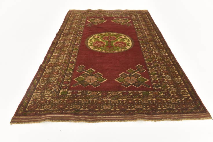 Detail image of 4' 2 x 6' 3 Hand Knotted Sumak Wool Rug