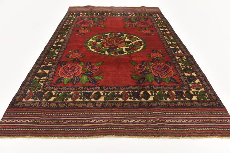 Detail image of 4' 3 x 6' 5 Hand Knotted Sumak Wool Rug