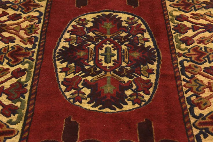 Detail image of 3' 11 x 6' Hand Knotted Sumak Wool Rug