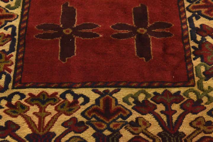 3' 11 x 6' Hand Knotted Sumak Wool Rug