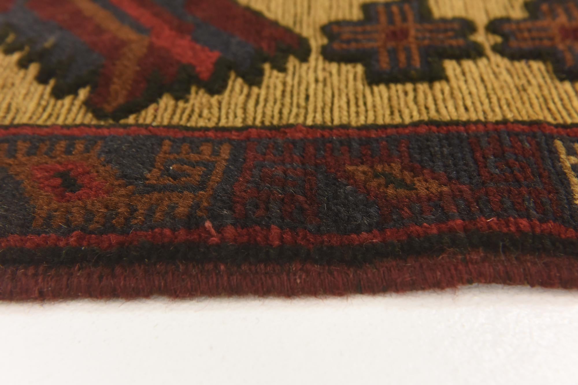 2' 10 x 4' 10 Hand Knotted Sumak Wool Rug