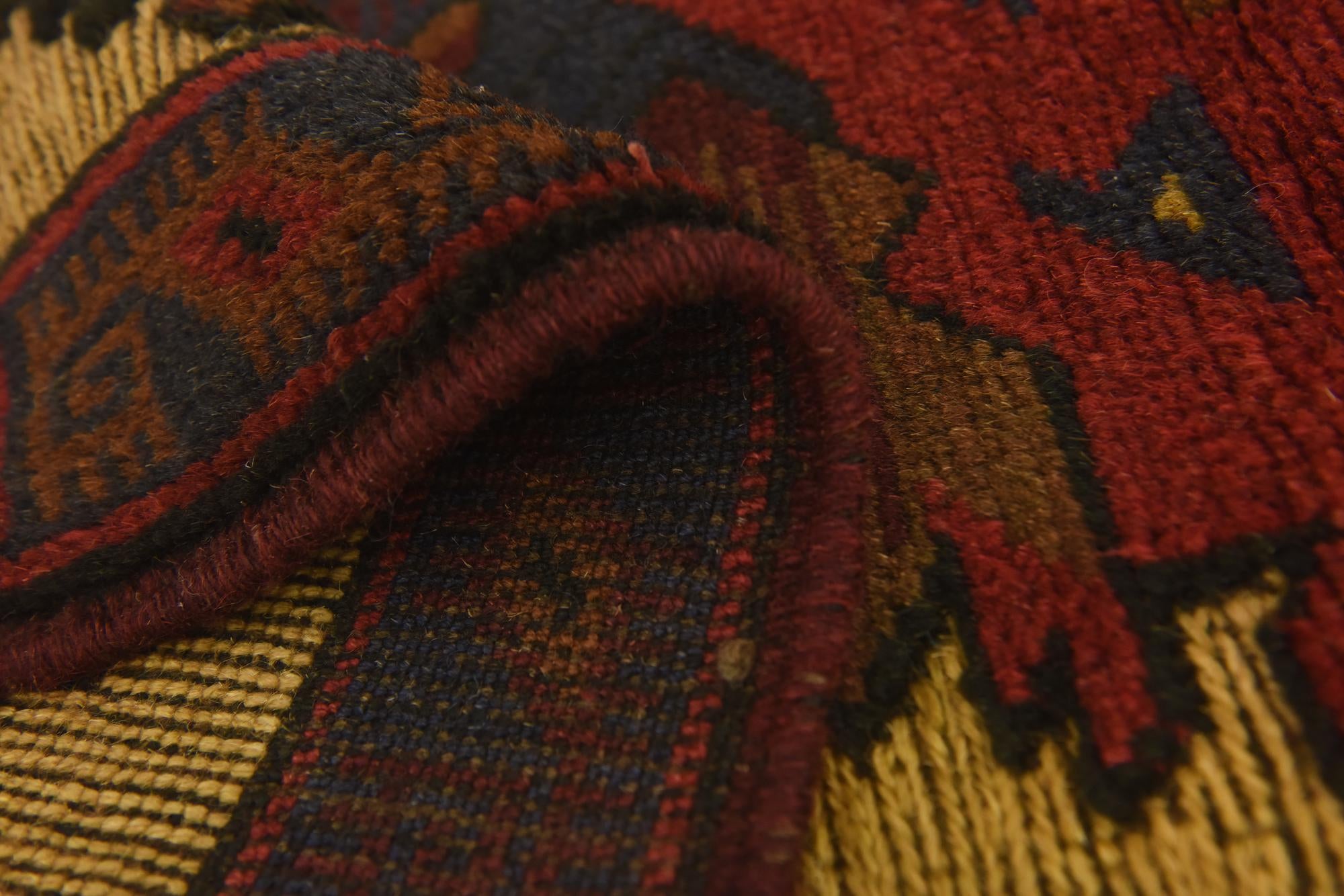 2' 10 x 4' 10 Hand Knotted Sumak Wool Rug