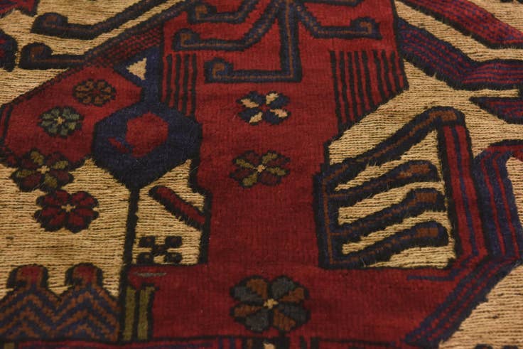 Detail image of 3' x 4' 4 Hand Knotted Sumak Wool Rug