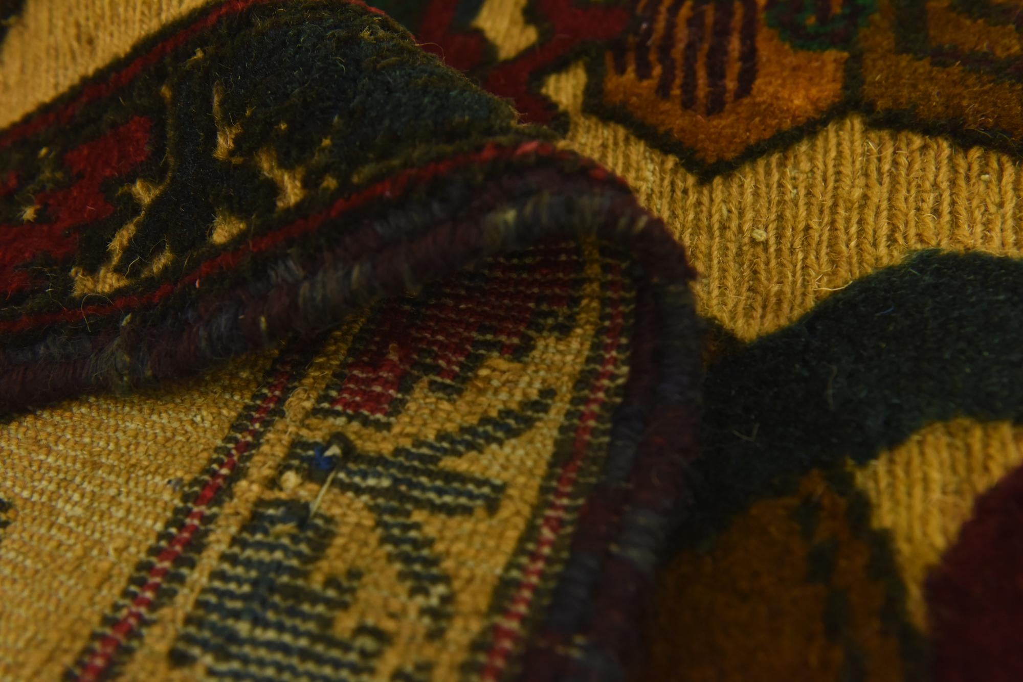 3' x 4' 10 Hand Knotted Sumak Wool Rug