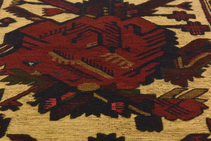 Detail image of 3' x 4' 9 Hand Knotted Sumak Wool Rug