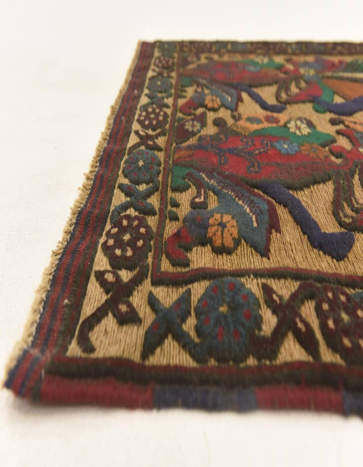Detail image of 3' x 4' 8 Hand Knotted Sumak Wool Rug