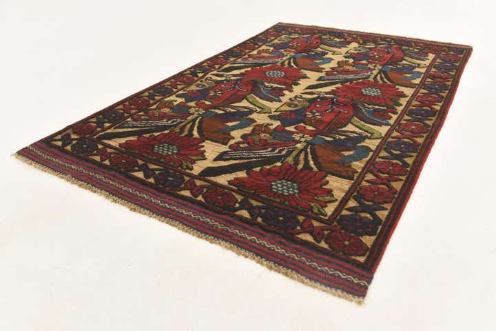 2' 10 x 4' 5 Hand Knotted Sumak Wool Rug