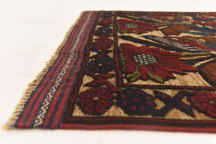 2' 10 x 4' 5 Hand Knotted Sumak Wool Rug
