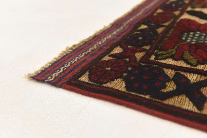 2' 10 x 4' 5 Hand Knotted Sumak Wool Rug