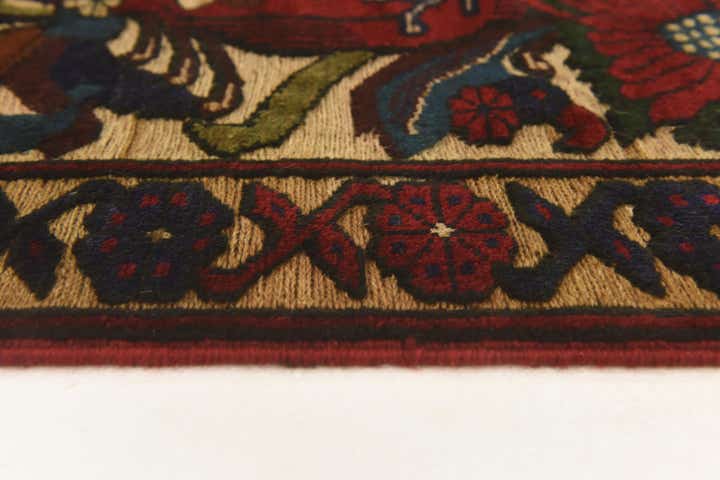 2' 10 x 4' 5 Hand Knotted Sumak Wool Rug