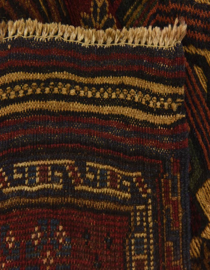 Detail image of 3' x 4' 4 Hand Knotted Sumak Wool Rug